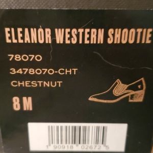 Frye Eleanor Western Shootie 8M in Chesnut